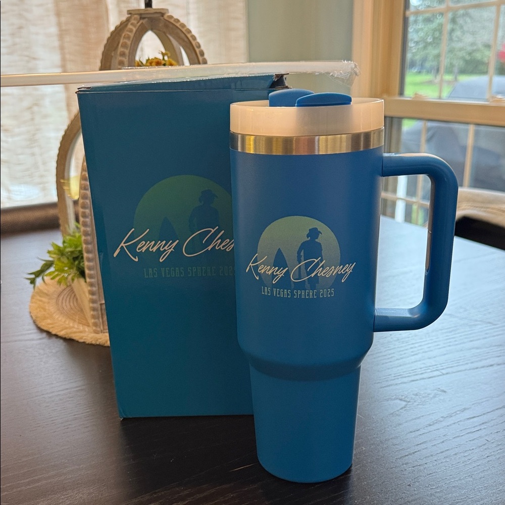 Kenny Chesney Las Vegas 40oz Blue Travel Mug NIB 💥